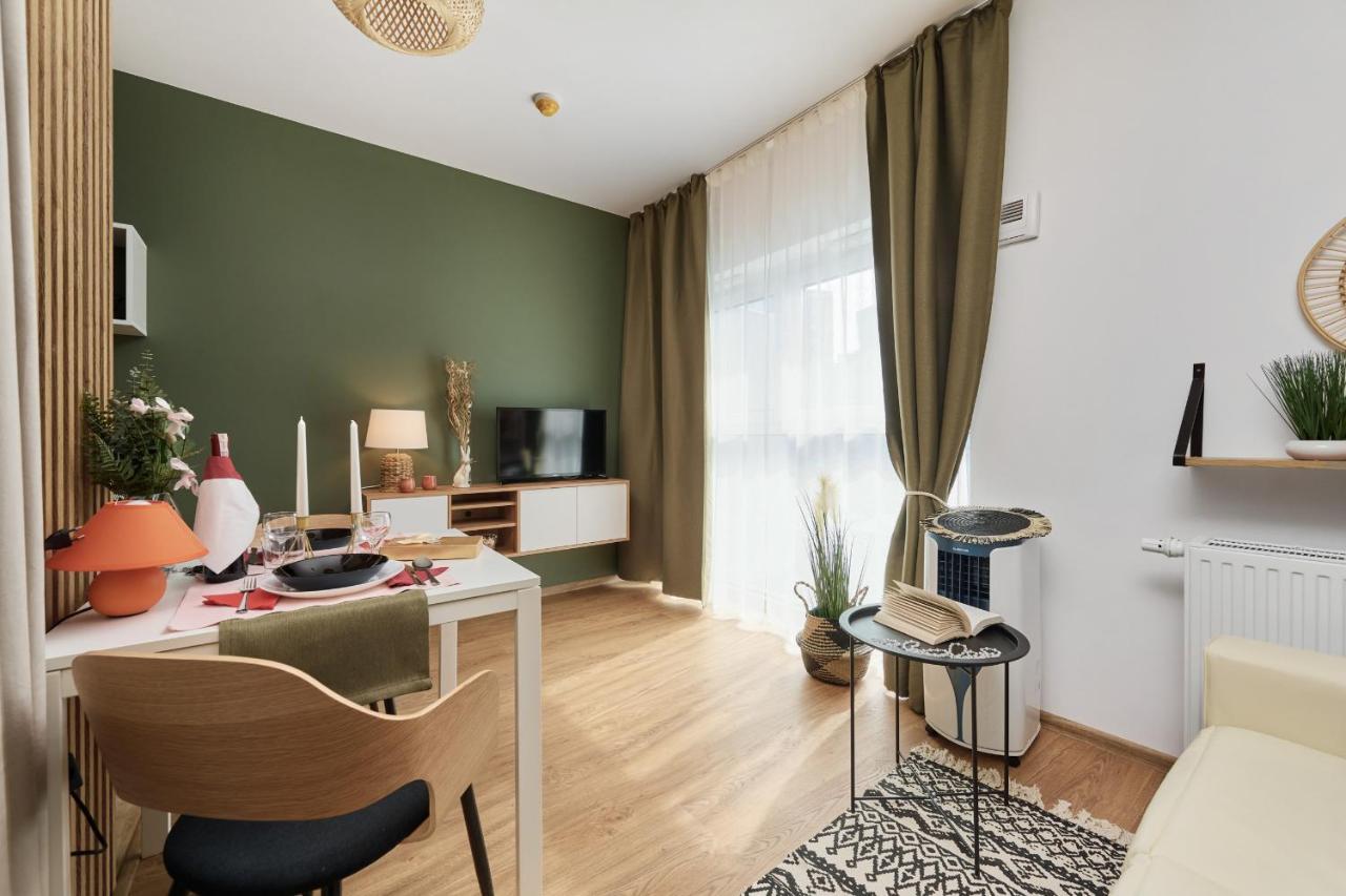 City Panorama Studio Apartments Jaworska 4 By Noclegi Renters Wroclaw Exterior photo